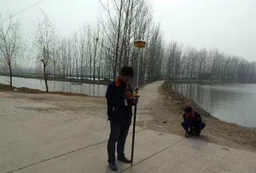 RTK測量我們用網絡/cors還是用電臺？要根據實際情況